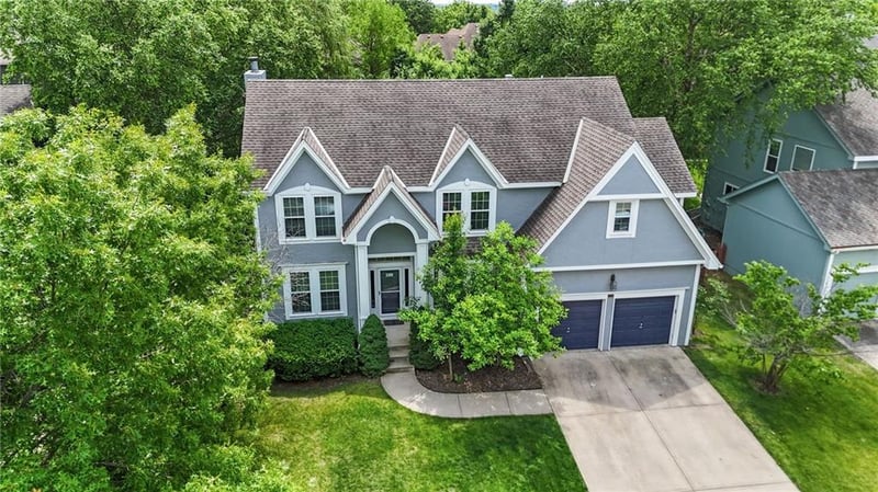 5101 158th St, Overland Park, KS 66224