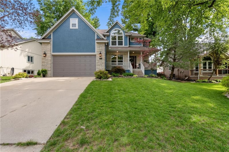 15809 E 77th Pl, Kansas City, MO 64139