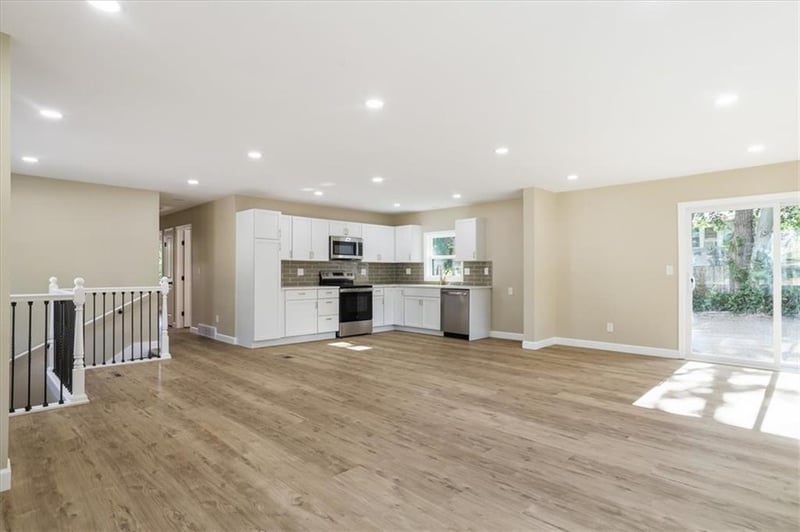 106 Baldwin St, Belton, MO 64012