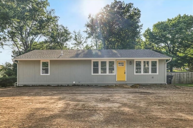 106 Baldwin St, Belton, MO 64012