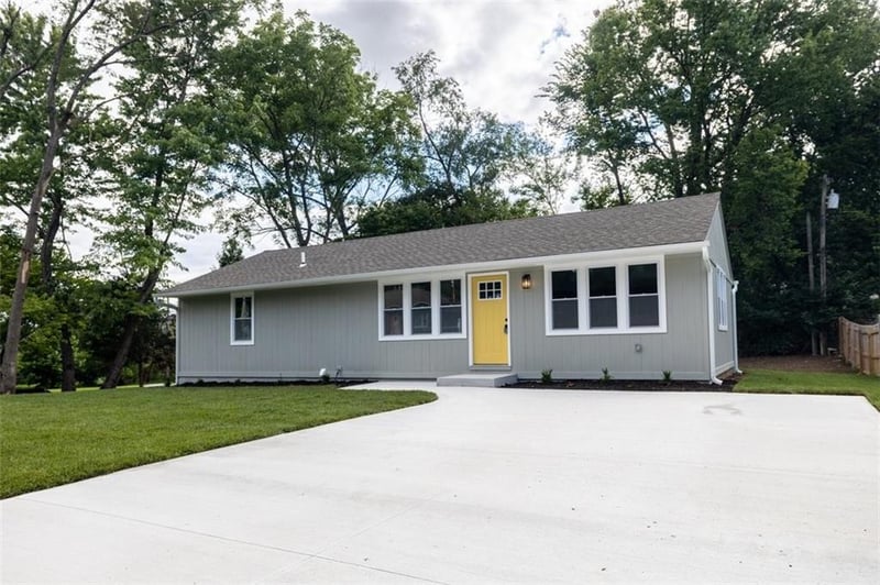 106 Baldwin St, Belton, MO 64012