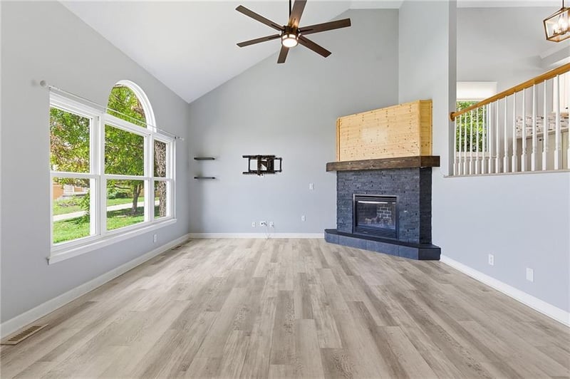 603 Mayberry Ct, Raymore, MO 64083