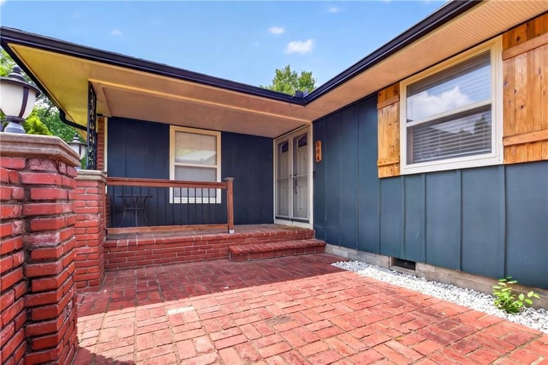 504 Sunset Cir, Columbus, KS 66725