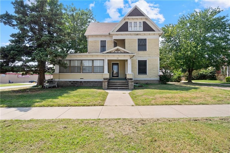 301 10th St, Independence, KS 67301