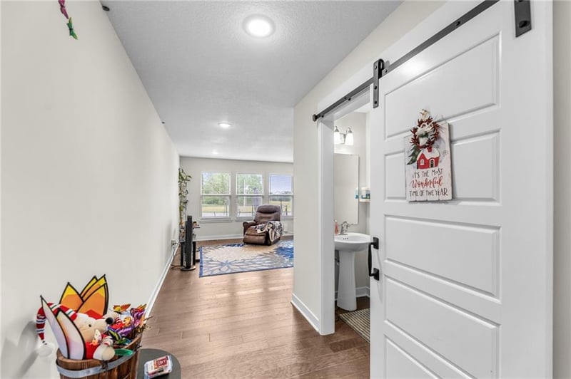 3723 Walsh Dr, Lee's Summit, MO 64082