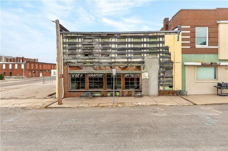 520 8th St, St Joseph, MO 64501