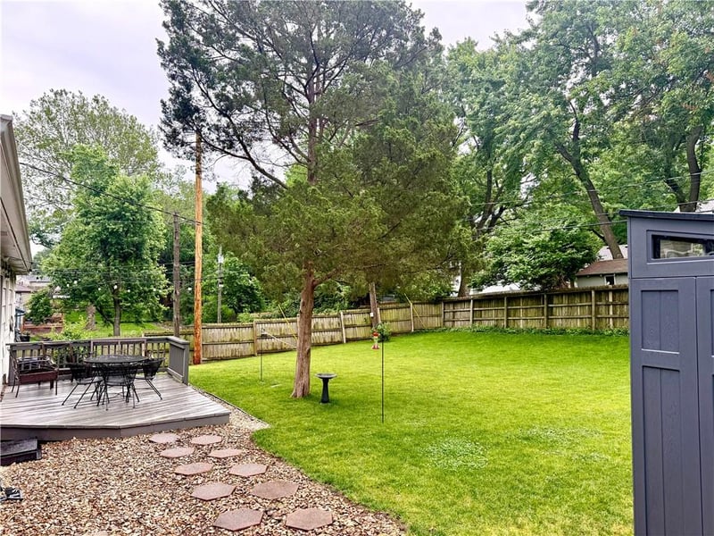 5801 81st St, Prairie Village, KS 66208