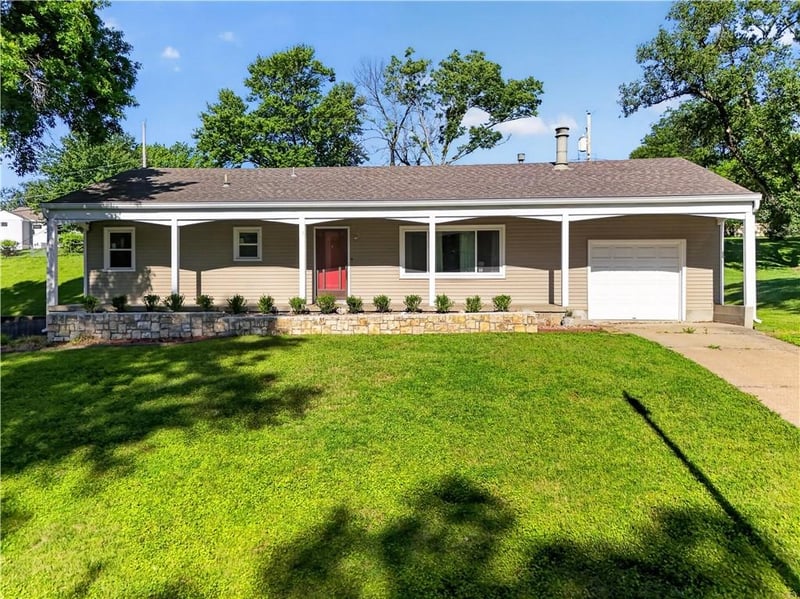 3940 Grand Ave, Kansas City, MO 64116
