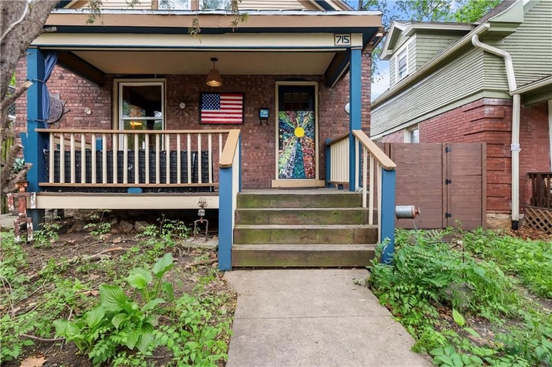715 43rd St, Kansas City, MO 64110