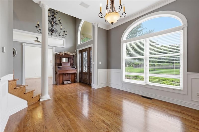 2808 SW Arthur Dr, Lee's Summit, MO 64082
