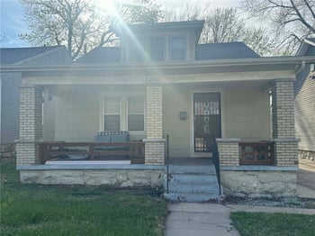 2206 Oakley Ave, Kansas City, MO 64127