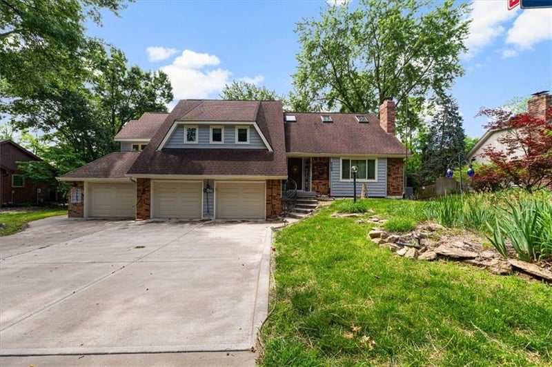 5103 Old Trail Rd, Kansas City, MO 64151