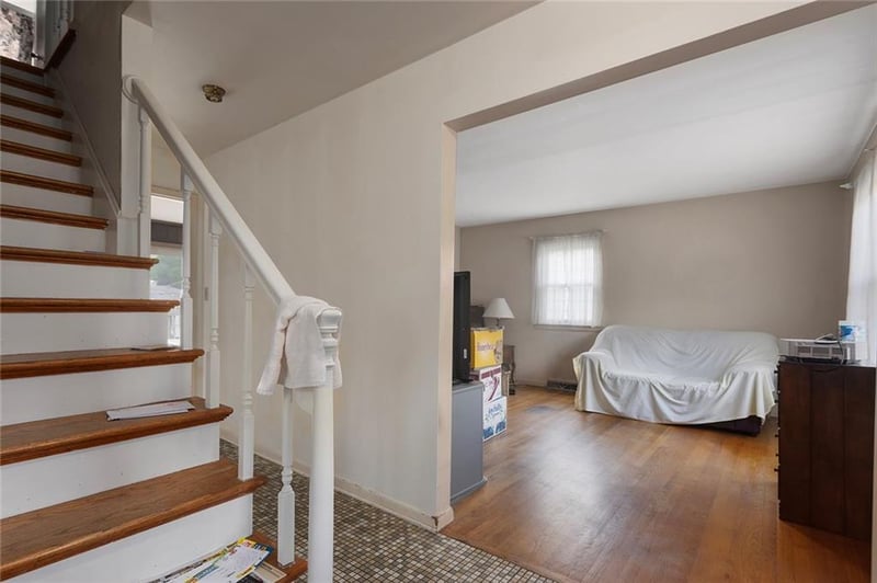 9931 Woodson Dr, Overland Park, KS 66207