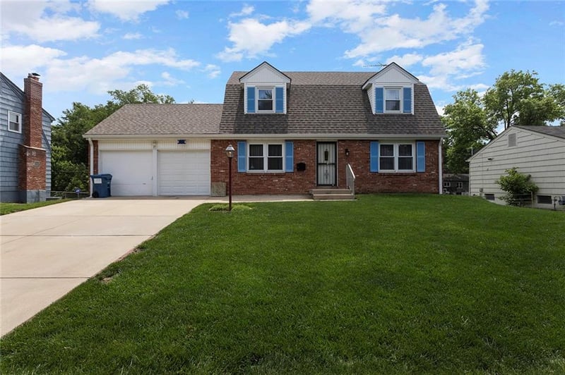 9931 Woodson Dr, Overland Park, KS 66207