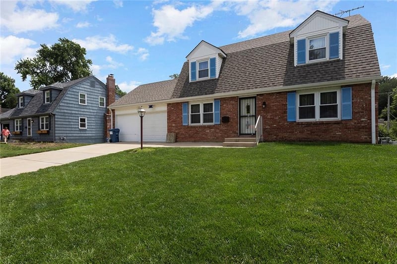 9931 Woodson Dr, Overland Park, KS 66207
