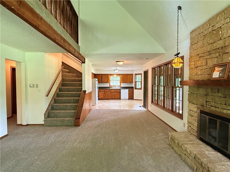 467 1600 Rd, Lawrence, KS 66049