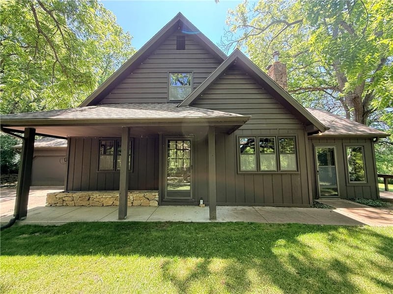 467 1600 Rd, Lawrence, KS 66049