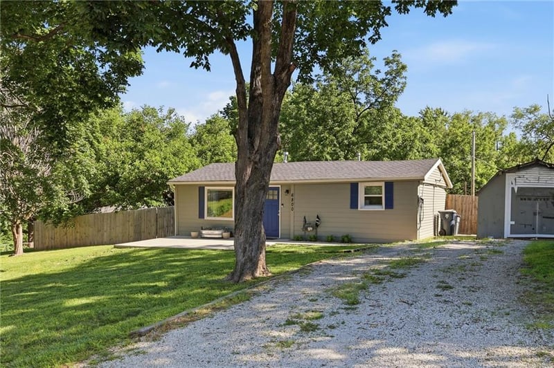 6800 NE Cotter Ave, Kansas City, MO 64119