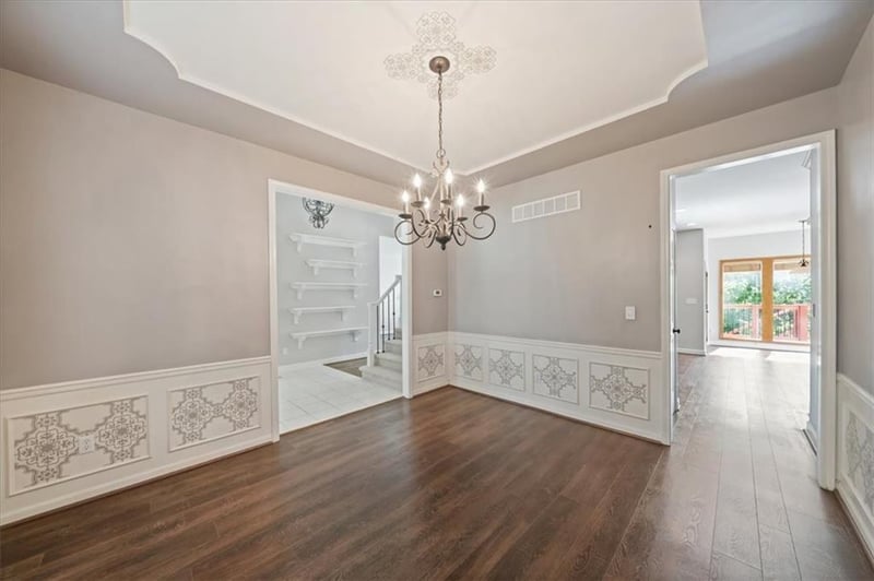 7801 Revere Dr, Kansas City, MO 64151