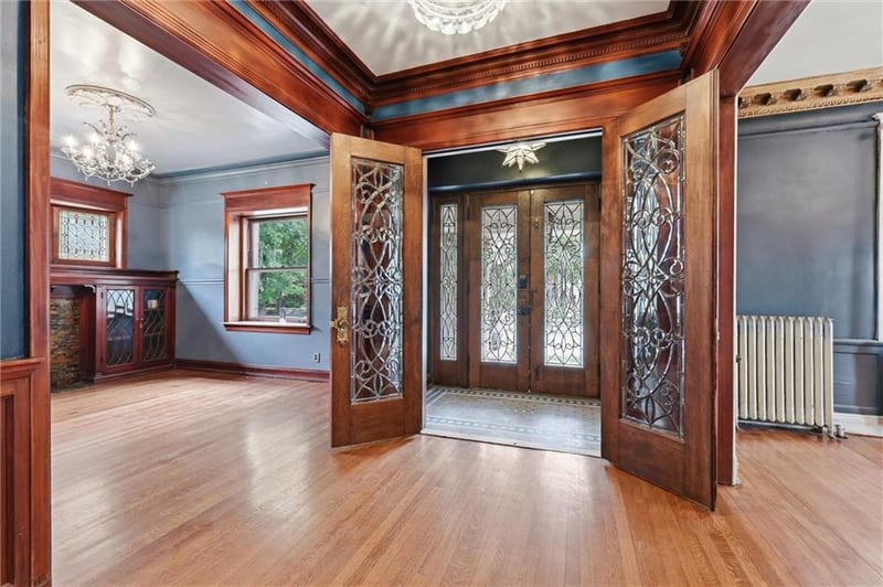 444 Gladstone Blvd, Kansas City, MO 64124