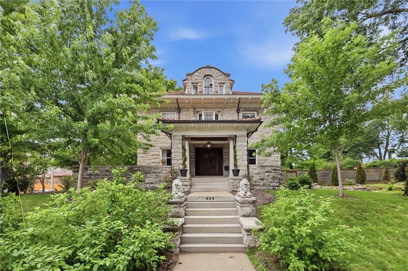 444 Gladstone Blvd, Kansas City, MO 64124