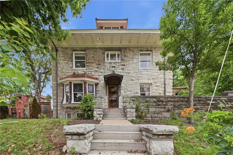 444 Gladstone Blvd, Kansas City, MO 64124