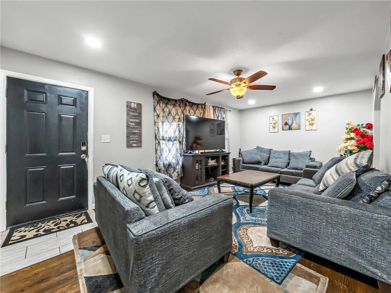 11805 Fuller Ave, Kansas City, MO 64134