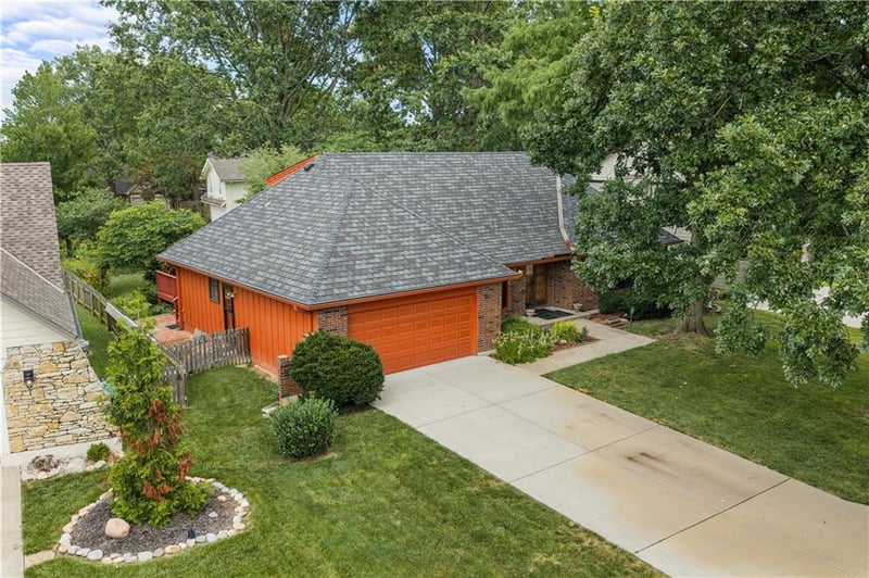 204 NW Cypress St, Lee's Summit, MO 64064