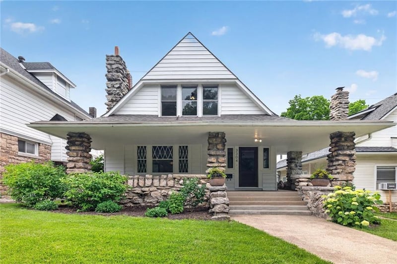 3304 Coleman Rd, Kansas City, MO 64111