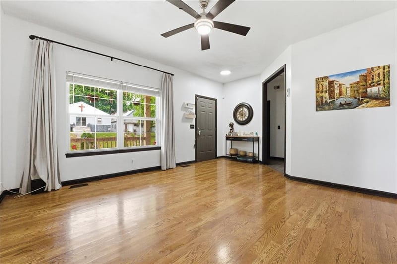 1319 Barnett Ave, Kansas City, KS 66102