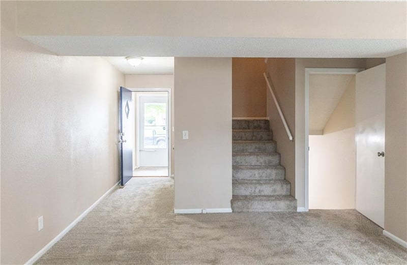 1424 125th Ter #F, Olathe, KS 66061