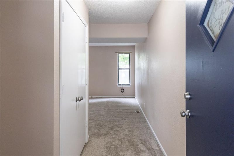1424 125th Ter #F, Olathe, KS 66061