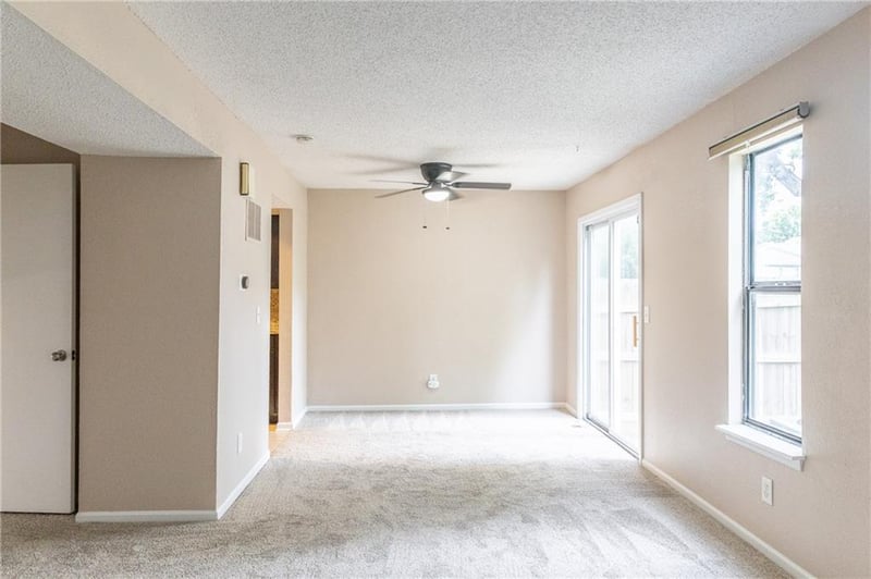 1424 125th Ter #F, Olathe, KS 66061