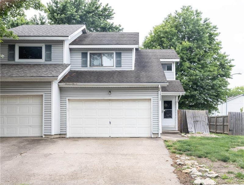 1424 125th Ter #F, Olathe, KS 66061