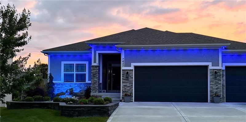 7450 Douglas Ct, Parkville, MO 64152