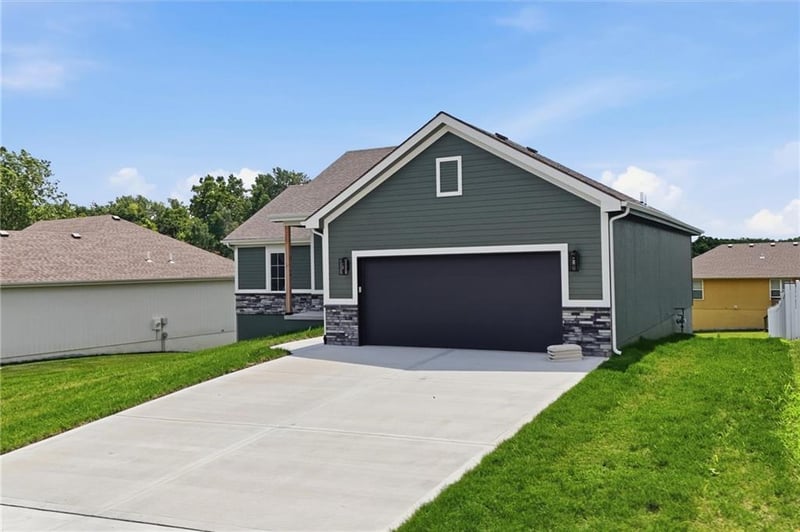 2211 Ashford St, Excelsior Springs, MO 64024