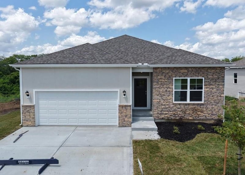 717 Solstice Cir, Belton, MO 64012