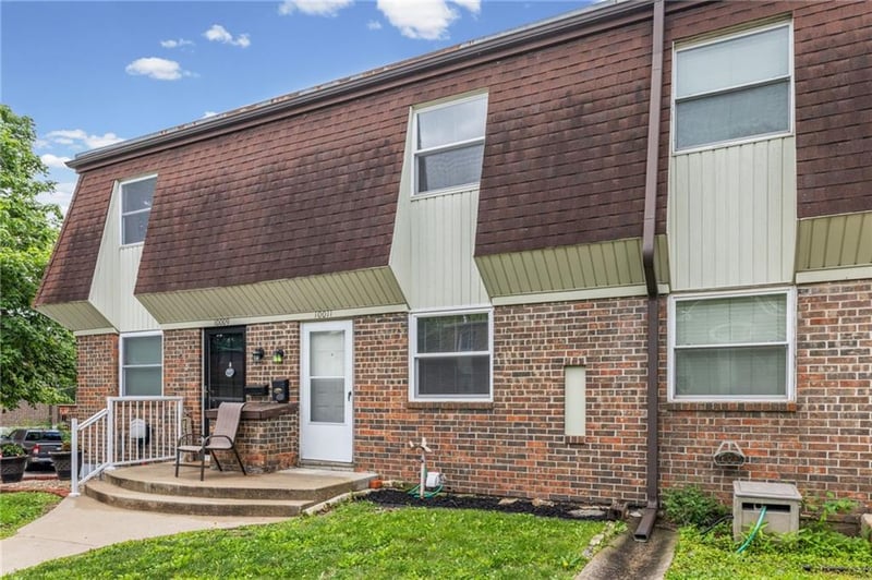 10011 52nd St, Merriam, KS 66203