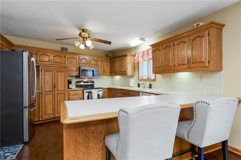 15628 238th St, Tonganoxie, KS 66086