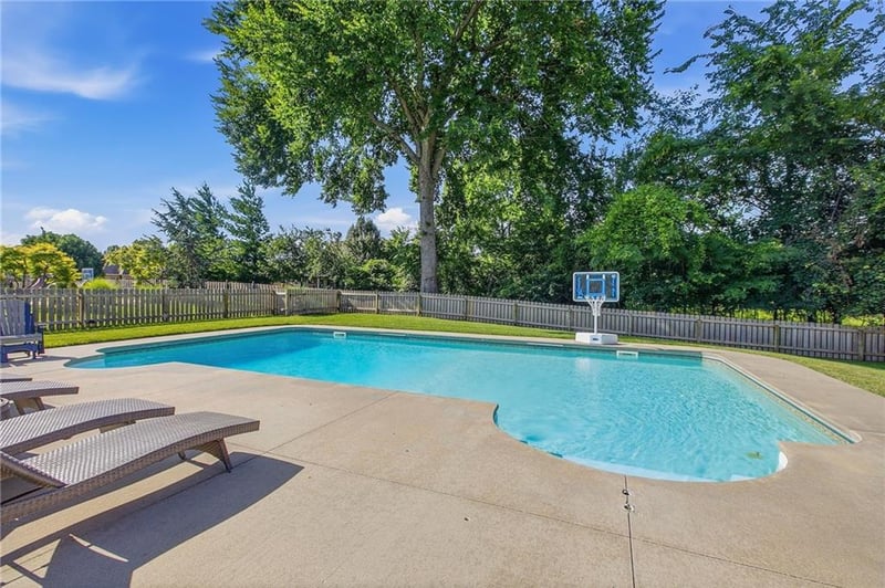 1625 Shadow Valley Dr, Lee's Summit, MO 64064