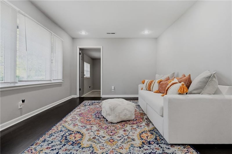 10515 Palmer Ave, Kansas City, MO 64134