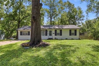 10515 Palmer Ave, Kansas City, MO 64134