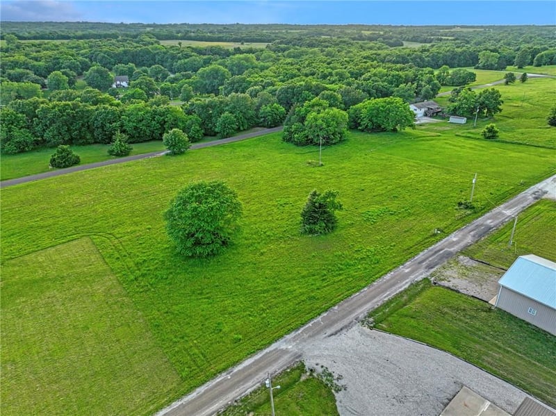 SU Lot 2511 Gulfstream Dr, Gallatin, MO 64640