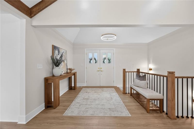 608 SW Montgomery St, Lee's Summit, MO 64081