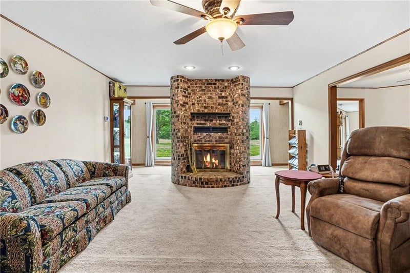 2946 204th St, Trimble, MO 64492