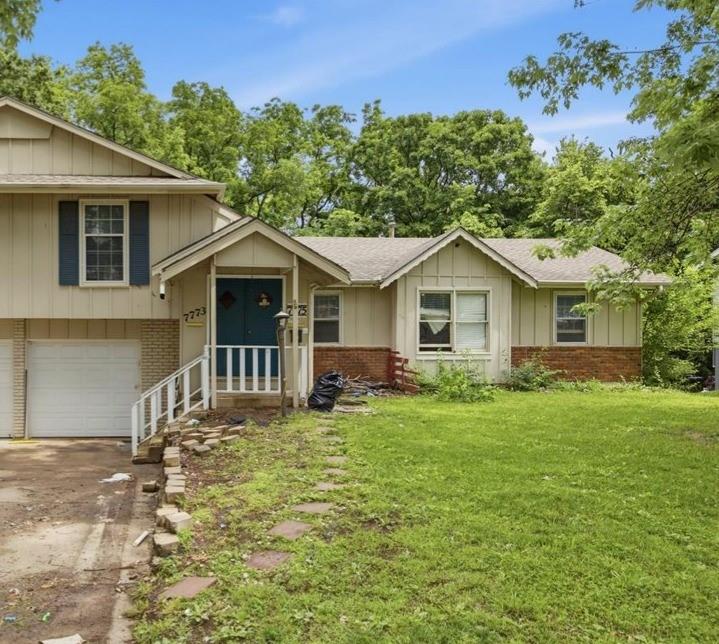 7775 England St, Overland Park, KS 66214