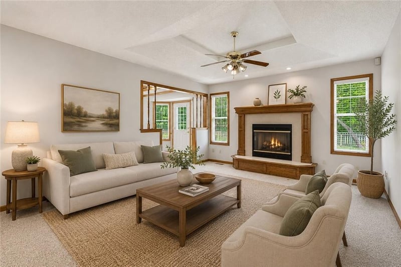 102 W Sierra Dr, Raymore, MO 64083