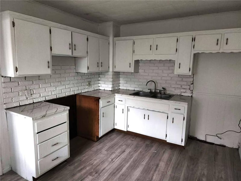 305 Forest St, Girard, KS 66743
