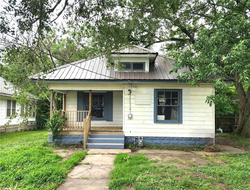 305 Forest St, Girard, KS 66743
