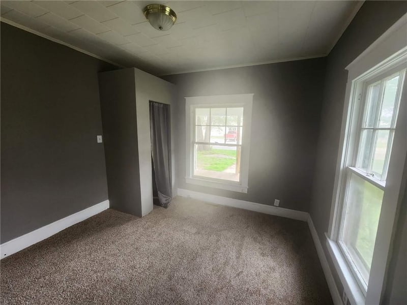 305 Forest St, Girard, KS 66743